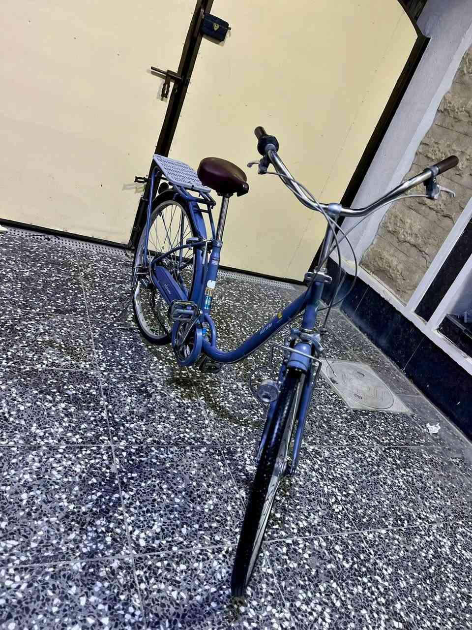 باسكل يابني مختم شخط مابي موديل 22 عكرب وحساس العنوان: بغداد الدورة قرب مدرسة بلاط الشهداء للتوصل على رقم *********** بي واتساب
