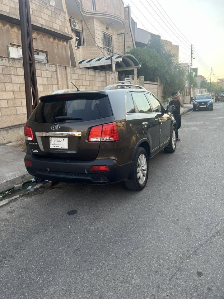 السلام عليكم كيا سورنتو موديل ٢٠٠١١ رقم الماني مشروع وطني بسمي شرط التحويل محرك٤دوش دفع ربعي بصمه مرت شفط اشايرمري علامه ترحيب تبريد ثلج ❄️ بنوراما سبعه ركب٧  كشنت جلاد واردكوري سياره كلين تايتل لا صبغ لا ضرر ولا تبديل  السياره فول مفول ***********و***********
