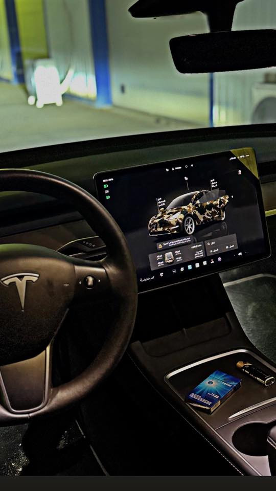 تيسلا Y 
موديل 2023  DULL MOTOR 
لونك رينج 
رقم بغداد 
اون لاين 
تحديث 2026 
دبل شاشة 
صبغ جاملغ خلفي و شوية من الباب 
بدون ايرباك حادثها خلفي 
وياها شاحنة 32 امبير
و كارتين تشغيل 
بيها حساب شركة 
السيارة مميزة
ماشية 70 

23000 $ وبيها مجال قليل 

***********
