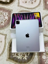 آيباد ١١ برو • M2 • ١٢٨