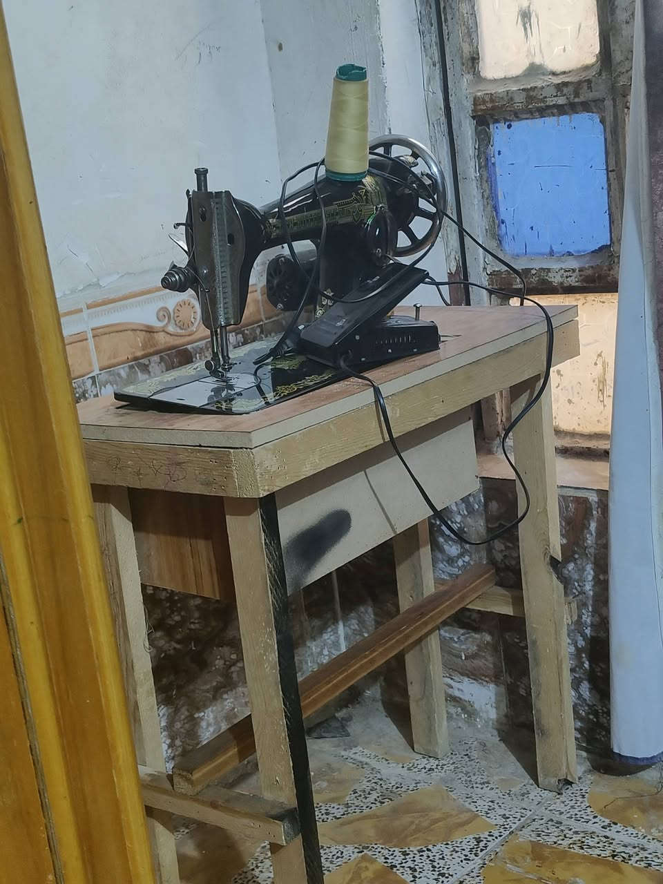 سلام عليكم مكينه فراشه اخت جديده مستخدمه قليلل  كلش  وايها ماطورين وميز مالته هم سعر ب75
رقم ***********
