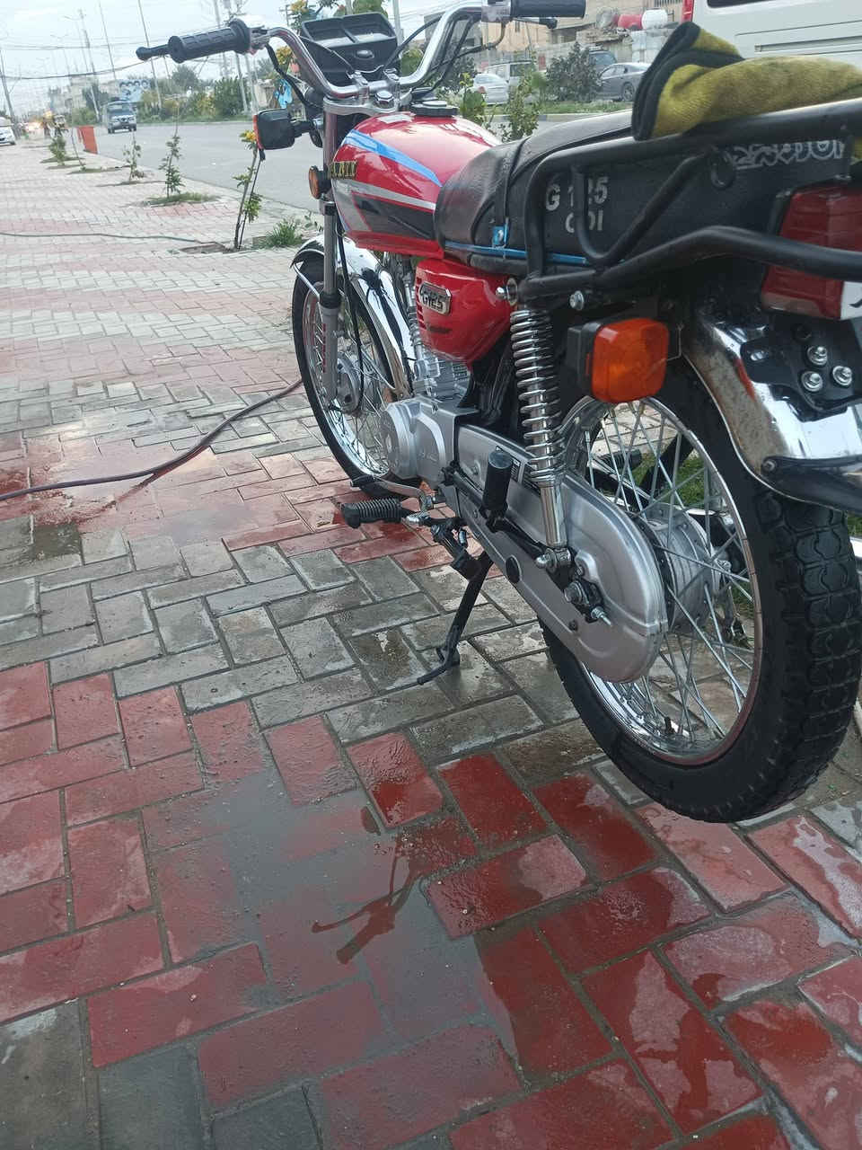 للبيع 
موديل 25 شهر ال 10 اوراق سكنر 
دراجه نضيفه وجديده
مكاني كربلاء حي العسكري
السعر 625 وبيها مجال 
***********
