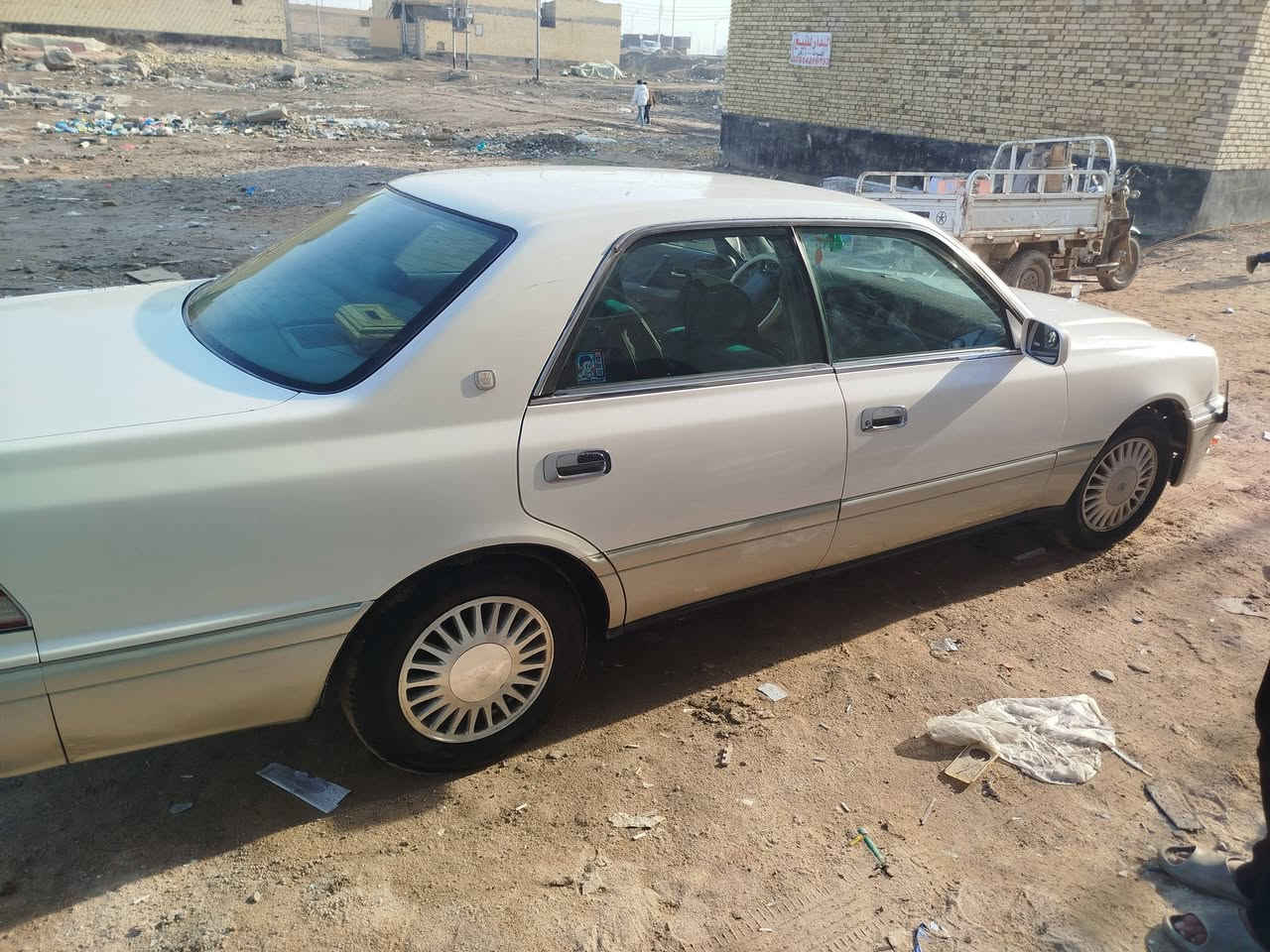 راس الثور فلات 97 رقم نكليزي مشروع وطني مكينه وكير وحداديه فول مكينه 3000 تبريد ناصرية مركز *********** مكفوله من الكصه ونقل واصوليات والعيب الشرعي سياره ستخدام سخصي السعر 115 وبيه مجال
