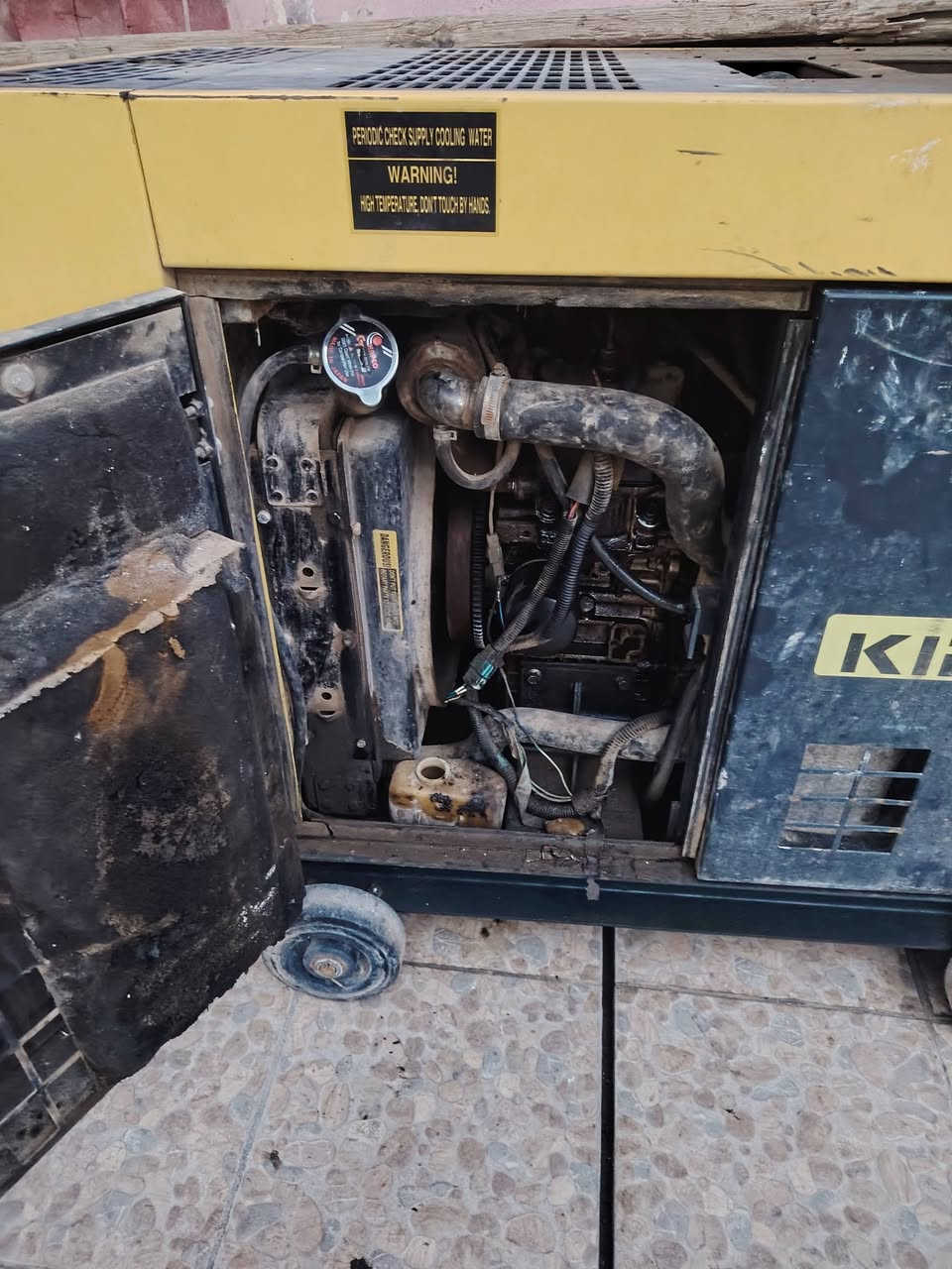 من رخصت الادمن
سلام عليكم ورحمة الله وبركاته
عندي مولد لبيع
المحرك بي  كاز كيت
راس تولد 8/ونص كي في
ولله خير من الله بل شغل والصرف الكاز

السعر عل خاص او اتصال عل رقم
***********
*********** اتصال أو وتساب
