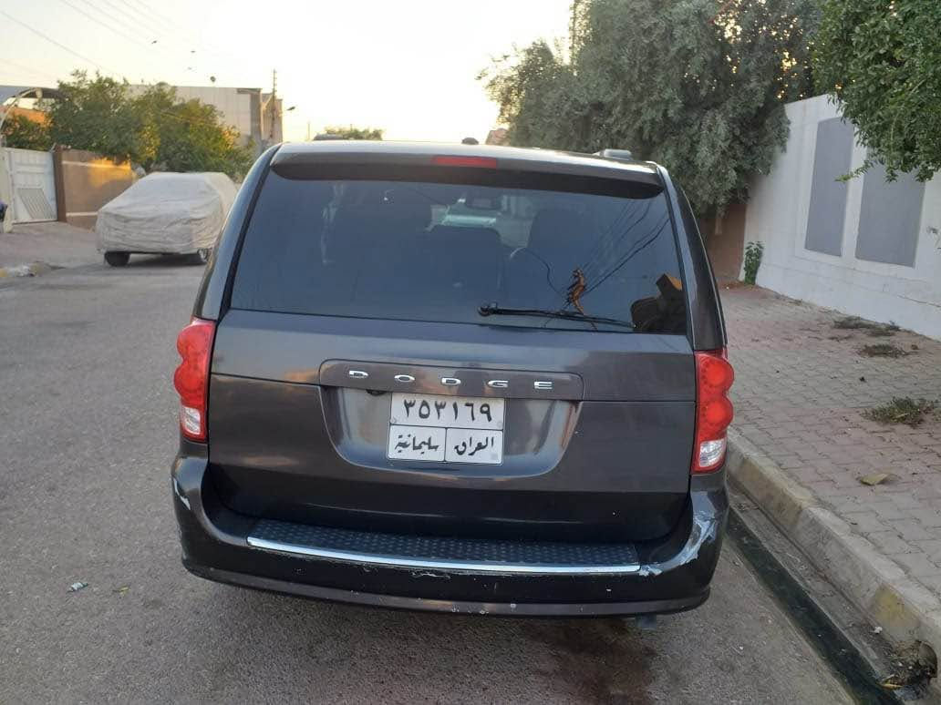 دوج كرڤان موديل 2019  بيها فقط جاملغ الخلفي جهه السايق بدون ايرباگ سنويه جديده ماشيه 100ميل السعر 185 وبيها مجال في كركوك  
*********** كركوك, العراق
