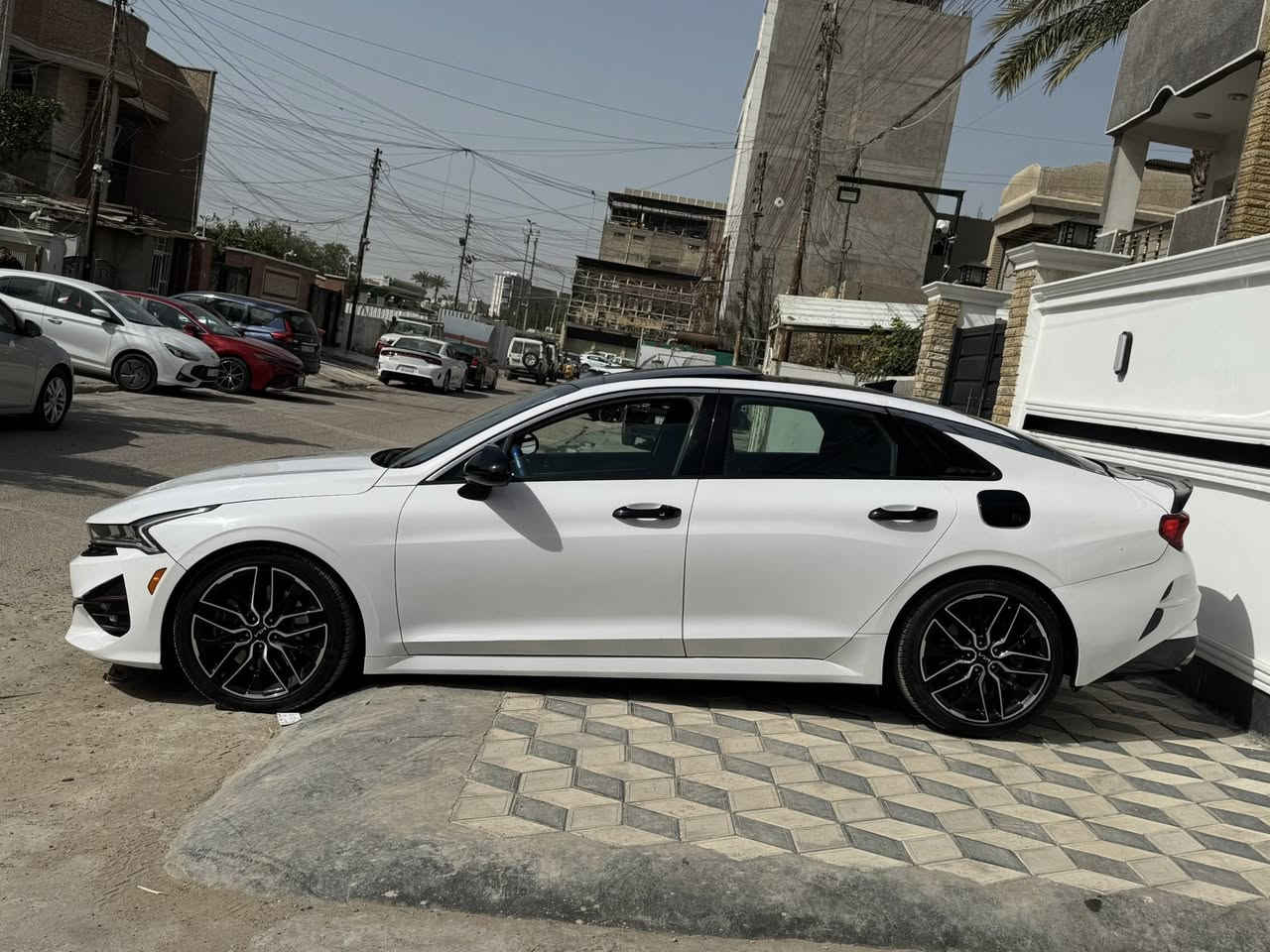 KIA K5 GT 2500 turbo2024
السلام عليكم كي فايف موديل 2024  

 
ماشية ٢٤ الف 

مواصفات جيتي ‘2500 تيربو 

اللون ابيض  

مرقم بغداد بأسمي  

مواصفات 

بصمه

كشنات تدفئة 

شحن هاتف لاسلكي 

قياده ذاتيه ؏ الخطوط السريعه

هاند بريك بصمه

تبريد قطعتين 

تشغيل عن بعد 

مثبت سرعه 

نضام ABS

مانع انزلاق حساس أطارات 

بك لايت ليد

شاشة

كامره دوارة

رادار جانبيه

مراقبة النقطة العمياء

رادار الخطوط البيضاء 

كشنات جلد + تدفئة 

كشن السائق كهرباء

لايتات ‏3 عدسات

نضام قياده أيكو + سبورت +سبورت بلس +نورمال

بلوتوث + usb

فول تحكم ستيرن

ستيرن حرف. Led D +  

توقف ذاتي عند الرجوع

صندوك بصمه 

2‏AUTO HOLD

نظام الملاحه

لاسلكي Android Auto 

الحادث : اربع قطع صبغ بدون ايرباك
بدون شاصي وبدون لغد 
الرقم 📞*********** 
السعر ١٧٥ بيها مجال كلش قليل 

مكان السيارة بغداد الشعب
