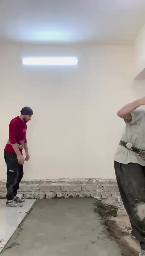 السلام عليكم ورحمة الله وبركاته اسطه سيراميك متفرغ حالياً شغل هندسي واسعار مناسبه للتواصل عبر الرقم *********** وتساب موجود بالاضافه للالتزام بالمواعيد
