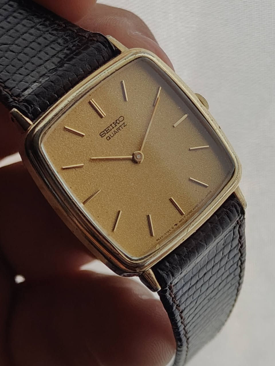 سيكو كوارتز بطارية
كلاسك رسمي  
مقاس 30 * 30
نظافة ممتازة جداً 
سير جلد طبيعي سويسري أصلي ماركة كوجي 

السعر 70  ألف مع التوصيل


**إذا كنت صاحب هذا الإعلان وتريد حذفه لأي سبب، رجاءا أرسل رسالة إلى الدعم الفني**