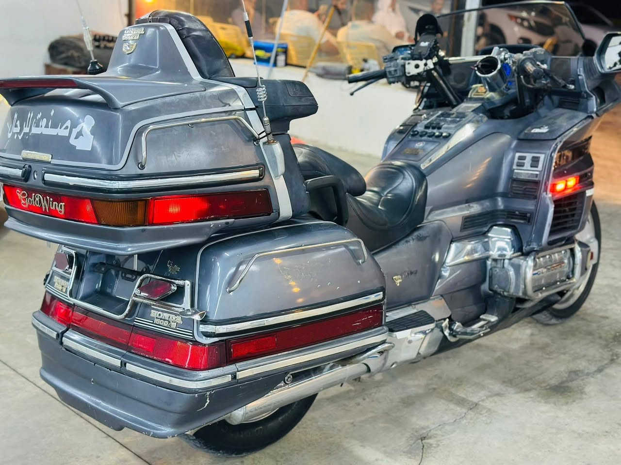 السلام عليكم كولد ونك 1500 موديل ١٩٨٨ كامل كهربائيات مسجل بلوتوث جكات بك كلها شغاله مكينه مكفوله ماشي 52 الف حقيقي بدون  سعرها 23 وبيها مجال مكاني الانبار قضاء عانهه
***********
