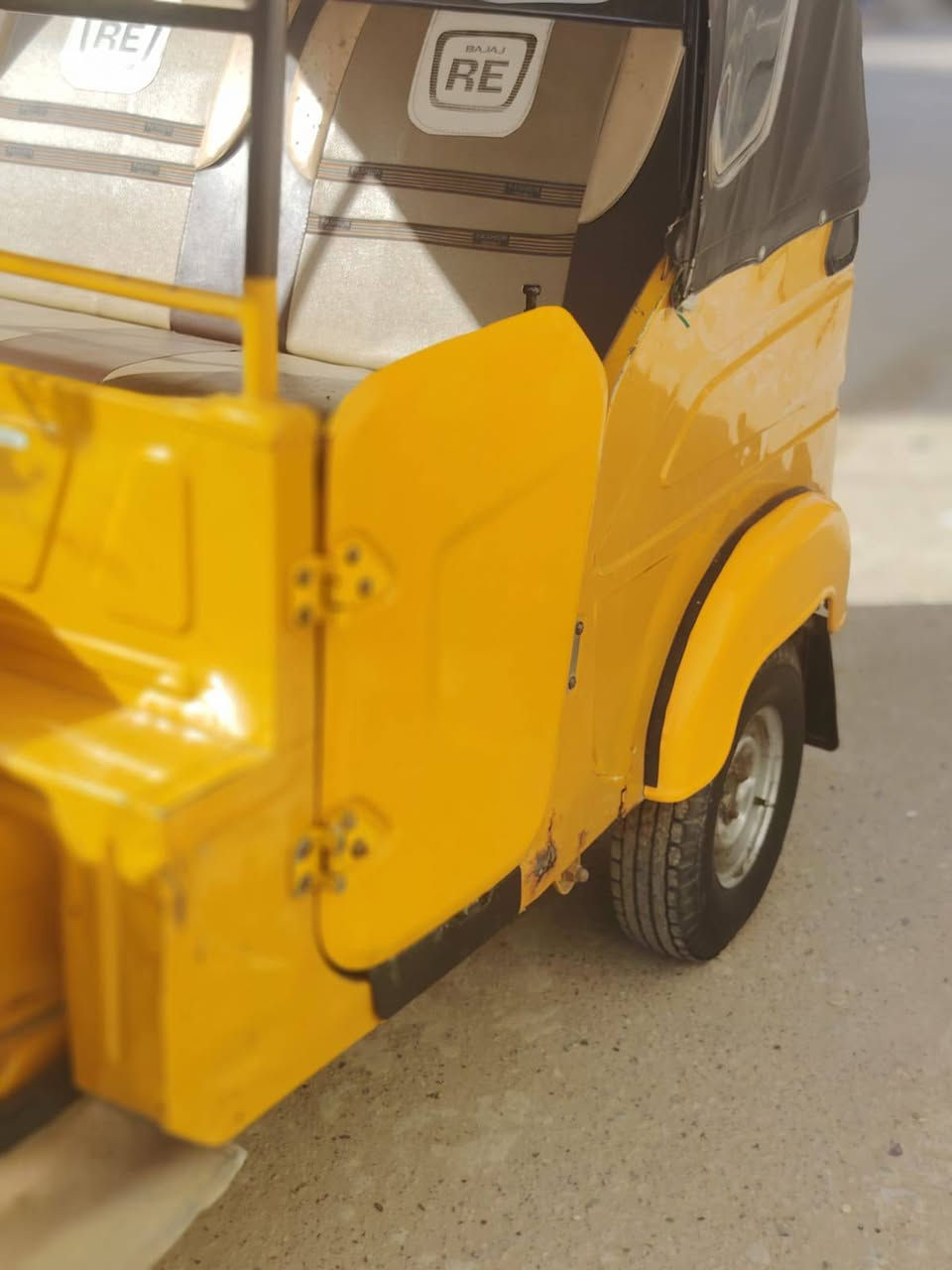 تكتك 21 اصولية اوراقهة كاملة بدون رقم  سعر 6600 مكان زعفرانية اربع شوارع***********
