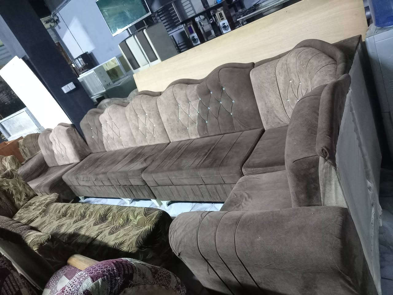 ديوان لبيع
تركي نضيف شرط بدون شعل
وتساب ***********
