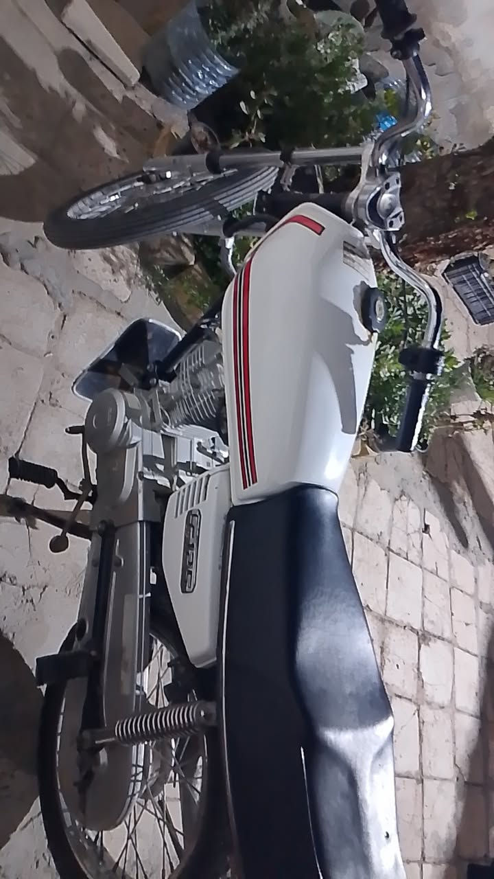 سلام عليكم دراجهه نامه للبيع تعمير كلك كلك كلك سعرر 550وبيهه مجال مستعجل على بيعته.   : ناصريه مركز


**إذا كنت صاحب هذا الإعلان وتريد حذفه لأي سبب، رجاءا أرسل رسالة إلى الدعم الفني**