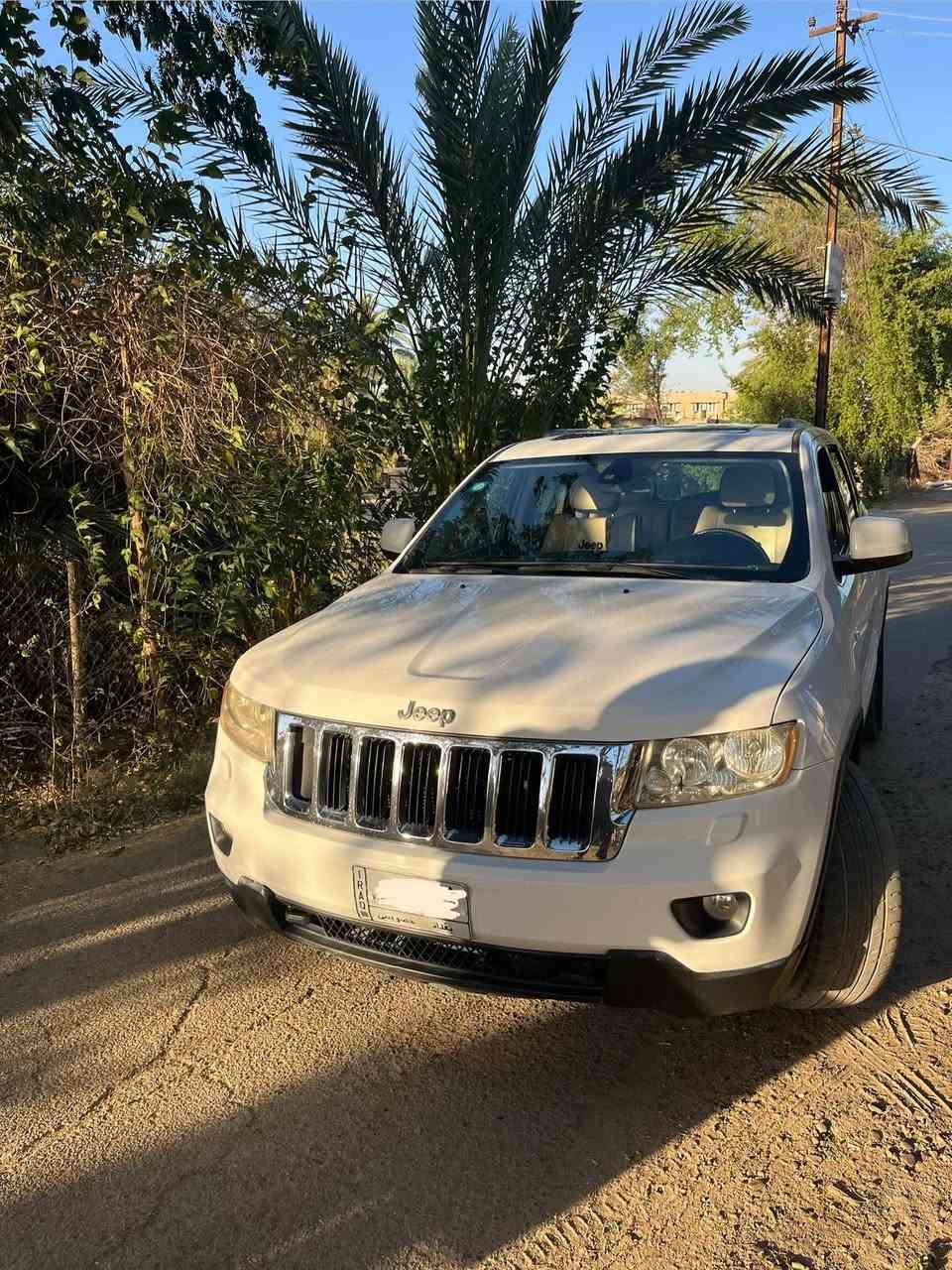 للبيع
جيب شيروكي 4x4 (Laredo) 2013
خليجي كلين بدون حادث 
محرك 3.6 (6سلندر)
داخلها جلد لون بيجي 
فتحة سقف بانوراما 
حجم الشاشة: 6.5 إنج قلاب
حساسات ضغط تايرات 
4 وضعيات قياده 
رقمها بغداد خصوصي تحويل ثاني يوم
مكانها بغداد الدوره (الاثوريين) 
السعر 17،300$ 
يعني 173 ورقه وبيها مجال بسيط 
للاستفسار :***********
