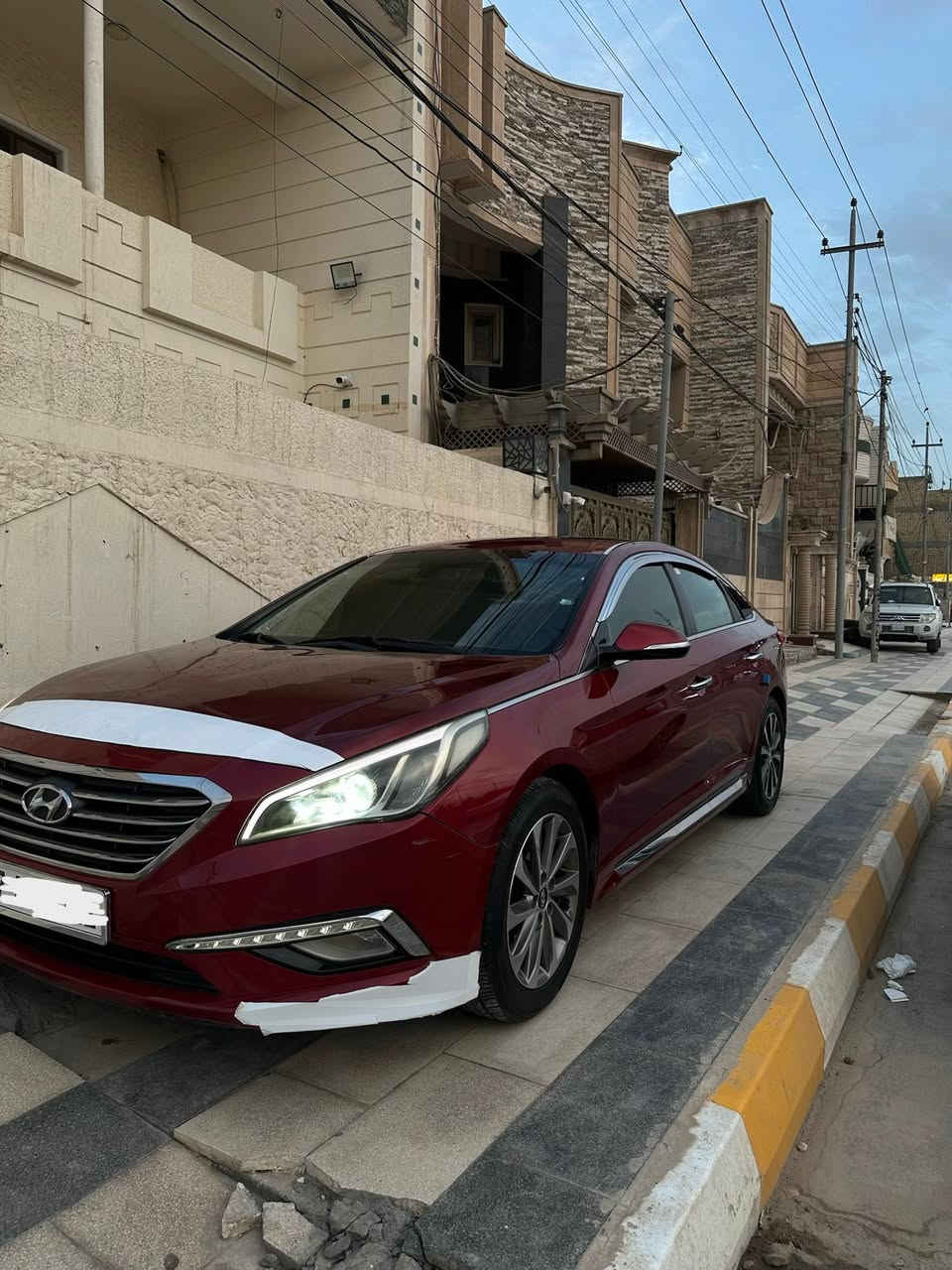 السلام عليكم ..  قبل كلشي للمعلومة السيارة أدير الها دهن  أدينول سعر التر مالته 20 ألف 

🔴سوناتا 2015 وارد امريكي 
فئة سبورت فول عدى الفتحة ، السيارة حادثها من امريكا بنيد نفسة ومصبوغ والباقي كلة كفالة ليبل واحد السيارة 
رقم ذي قار الجديد بأسمي 
🔴كشنات جلد لون رصاصي 
محرك 2400 gdi مابي اي ادفانز 

🔴تدفئة كشنات 

🔴كشن كهرباء
 
🔴رادارات جانبي وخلفي 

🔴بصمة .. ابواب وتشغيل وجنطة

🔴صندوق كهرباء اثناء الاقتراب منة ينفتح اوتو 

🔴يدات نيكل 

🔴تبريد شاشة 

🔴أشاير بالمري + رادار 

للمعلومة السيارة جاهزة كل نقص مابيها ابد وعلى ايدي 
بس الحداديه بدلتها ب 800 الف كلها بدلتها امامي وخلفي مشط جديد دبلات ، السيارة مو مثل خواتها الي بالسوگ موجودات كلشي ماتلكة صاحي بيها ! تبريد ثلج ❄️ السيارة كلش رزنه بالطريق الخارجي
السعر تفضل خاص


**إذا كنت صاحب هذا الإعلان وتريد حذفه لأي سبب، رجاءا أرسل رسالة إلى الدعم الفني**