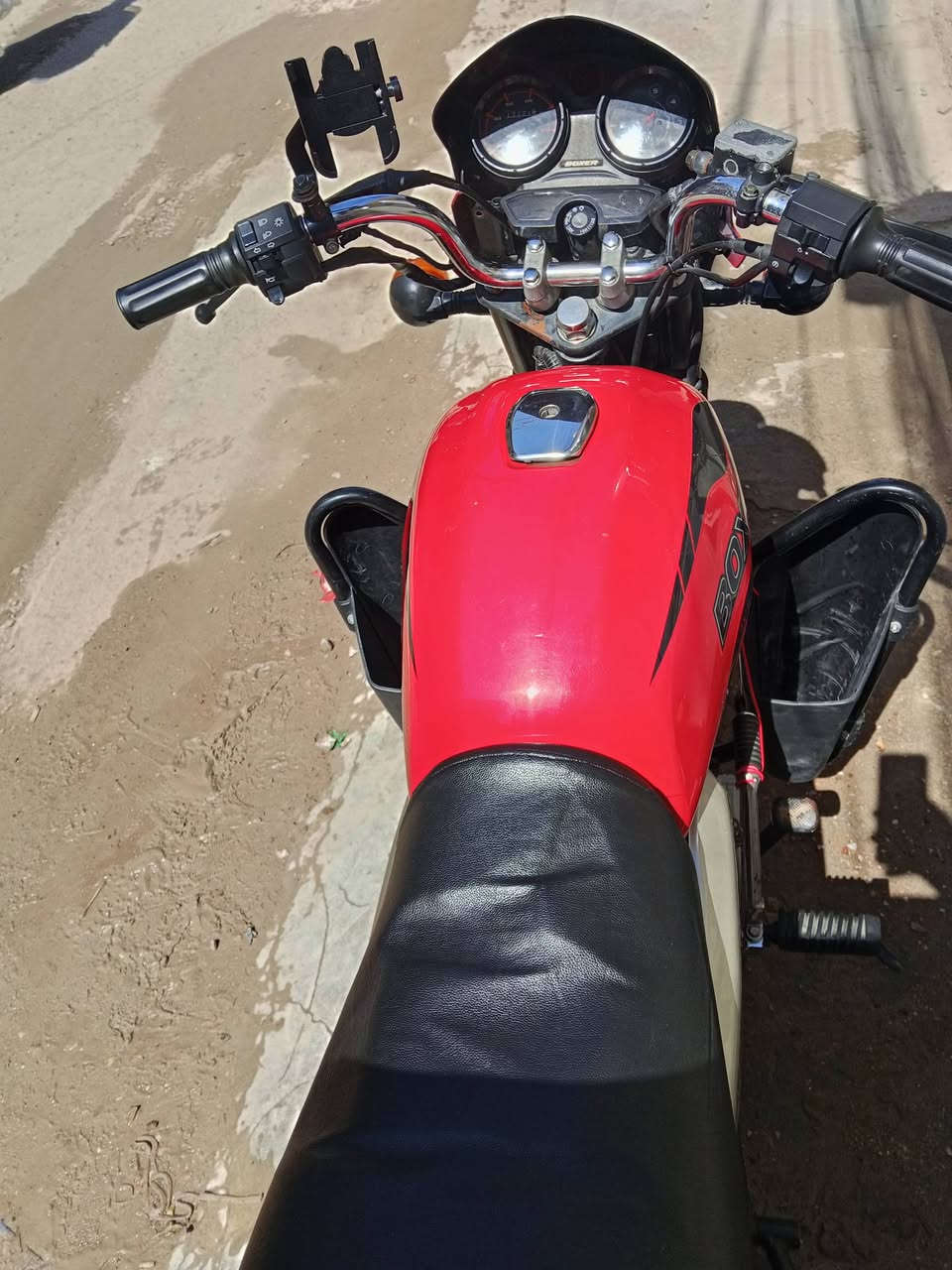 سلام عليكم دراجه بوكسر جبلي موديل 2022 جفتته قبل سنتين وهسه بيه تبخير خفيف كهربائيات شغاله كله تخم تاير جديد طاكه سبرنكه مال هندر بس من تضرب بيه هندر تشتغل اوراقه ستنساخ اكفله عشائرين وقانونين مكاني بغداد سبع بكار رقمي *********** السعر 800 وبيه مجال حك الجيه
