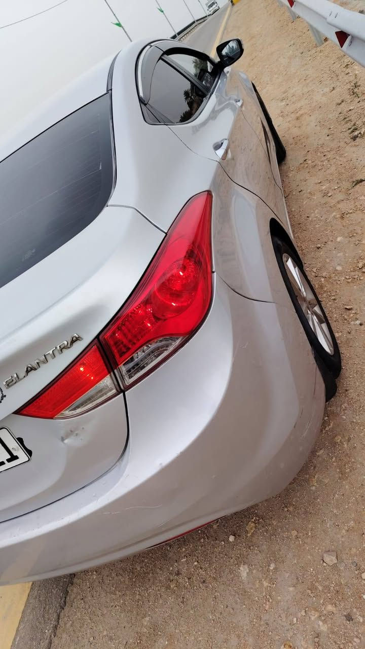 سلام عليكم الانتر موديل 2013 وراد خليجي
حجم لمحرك 1800 محرك كير كفاله سياره نضيفه سياره احله من صور بعد  سونار بصور موجود
سعر 110وبيه مجال قليل لشراي
*********** تفاصيل أكثر انتصل
