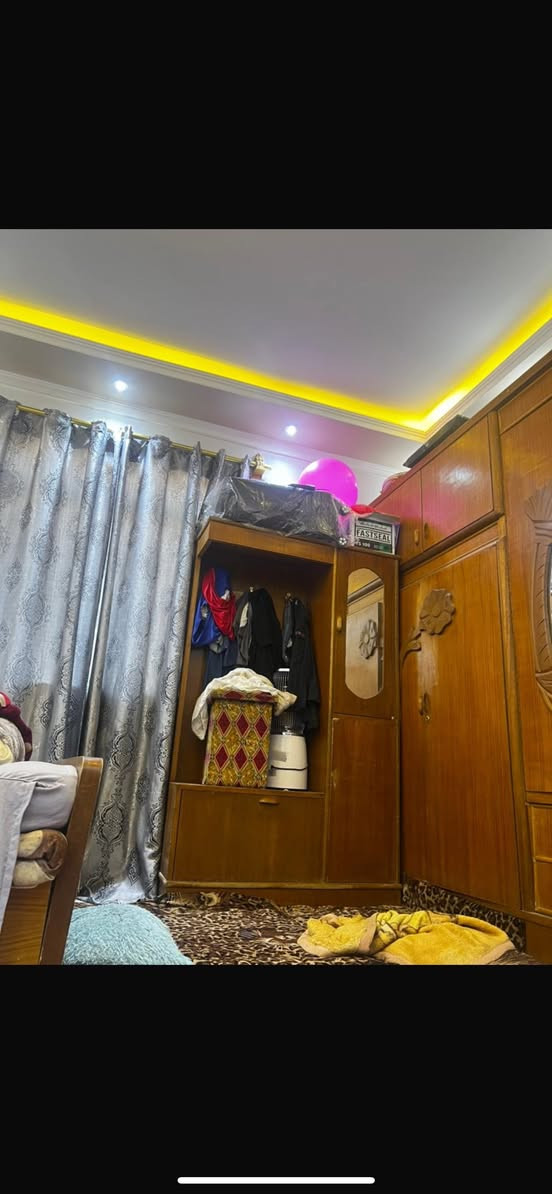 السلام عليكم غرفه للبيع كسر مابيه عايزه بس صبغ سعره 800 وبيه مجال ماني سيف سعد هاذا رقمي *********** مامتواجد على الفيس
