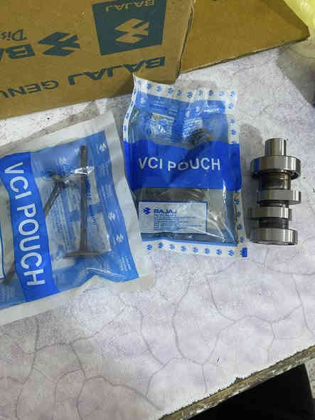 سلام عليكم  عندي  قطع زادن بلتجفيت  اصليات مال شركه ابو الختم كور + ولفات + سبرنك مال جواكيج  ولقطعه الثالثه ماعرفه  البيع مكاني بغداد الطوبجي ***********
