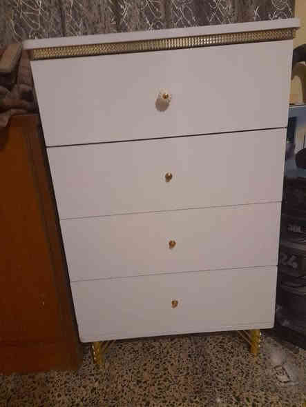 كنتور بابين مع ادرول للبيع والسعر يم صاحبهن اني مكلف بنشر مكان حي الخطيب قرب مطعم سيد باسم ***********
