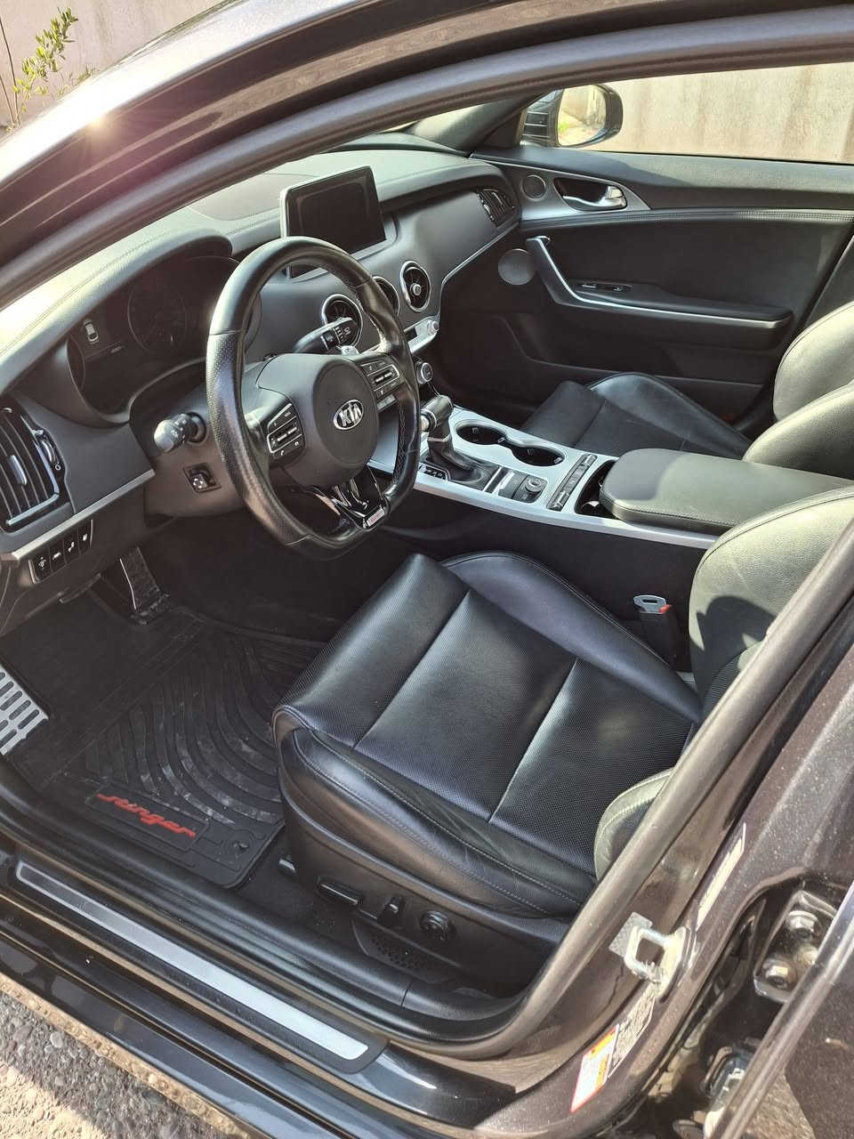 للبيع فقط
ستنكر Gt1
موديل 2018
ماشية ٤٥ الف كيلومتر حقيقي
الضرر فقط بونيت بدون ايرباك
تخم تايرات جديد، كمبريسر جديد، دسكات جديدة 
السيارة داخلها حيل نظيف والبانزين فقط سوبر والدهن المستعمل Motul 
الرقم اربيل ومكانها اربيل 
السعر 180 ورقة وبيها مجال
للاتصال ***********
