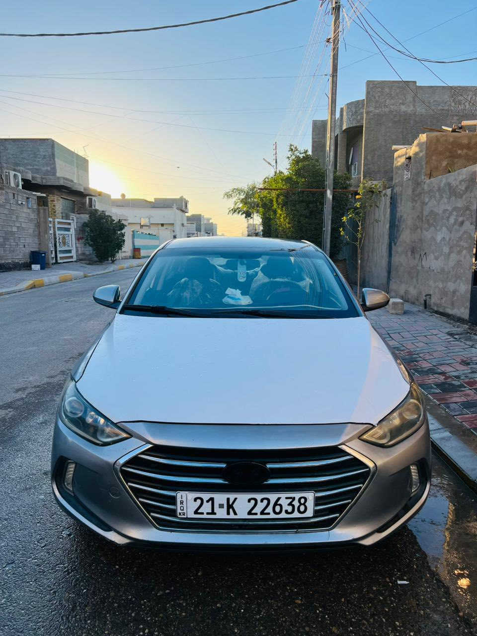 السلام عليكم 
النترا 2017 للبيع 
رقمها شمالي سليمانية وبأسمي 
محرك 2000 حادثها قطعة وحدة بنيد 
السعر 120 بيها مجال بسيط 
مكاني الانبار / الرمادي 
للاستفسار الاتصال على ***********
