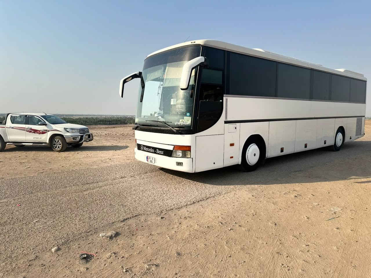 لام عليكم سحليه  2002 اصل 2000دواخل ام سيوف
كير 4+4 
محرك 8.  ميكانيك بم ونوزل  رقم انكليزي مداور ثاني يوم السعر4 ونص وبيه مجال الرقم***********
