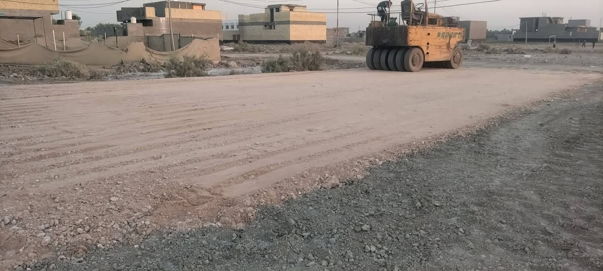 السلام عليكم قطعه طابو صرف ٢٥٠ متر بحي العسكري ب ١٧ قرب مدرسة صينية
مدفونه كامله العرض ١٢ ونص والنزال ٢٠ استفسار ‏‪***********‬‏
