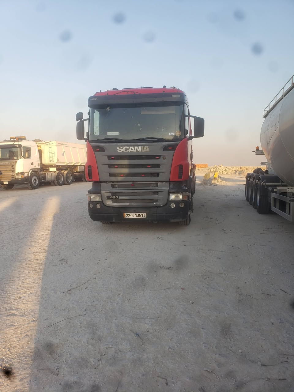 سكانيه للبيع مديل 2006 مكفوله كفاله عامه مكينه كير شاصي تبريد كير اوتماتيك بل  سنويه قلاب تريد ابيعلك راس وعربانه تريد بس الراس السعر 230 رقم الهاتف***********
