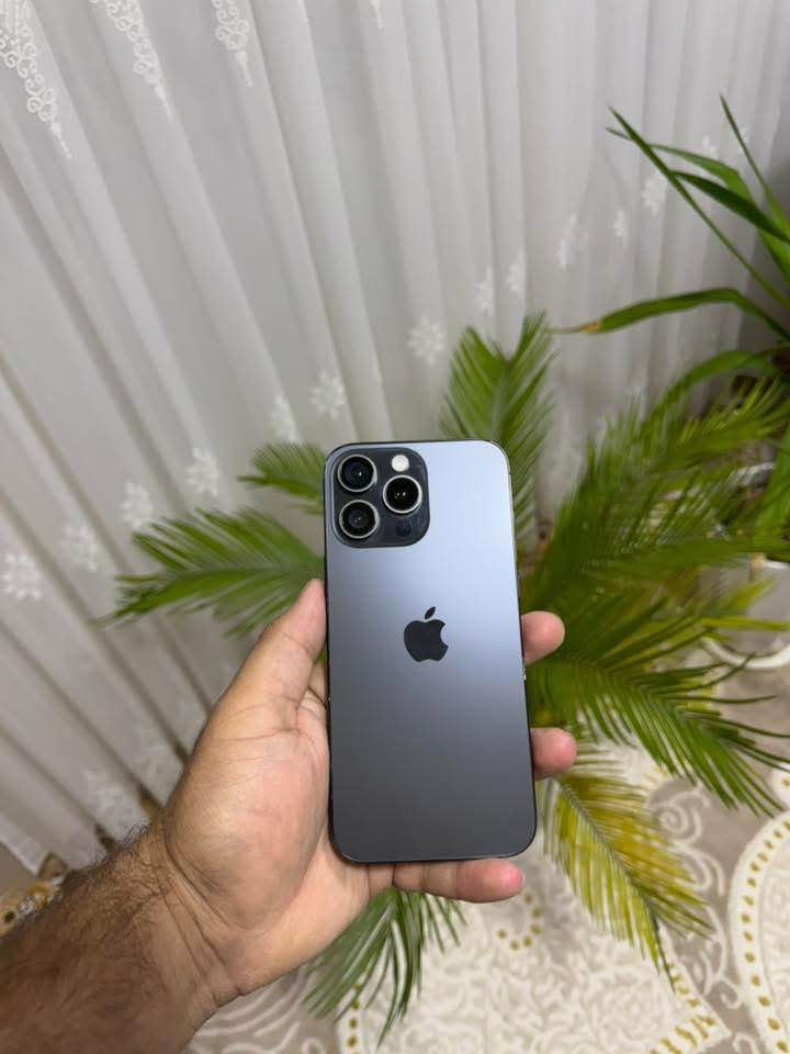 iphone 16 pro max  2sim 740$ 
256gb
ZAA
batry 86
مۆبایلەکە تەنها پشتی گۆراوە و کەمێ شوختی شاشەی هەیە نرخی ٧٤٠ دۆلار 
سلیمانی گەیاندنم نیە 
*********** دار بنديهكان, السليمانية
