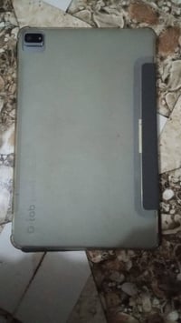 ايباد G-Tab s40 للبيع فول كل ملحقاته وياه ذاكرتة 256 مستعمل قليل السعر...