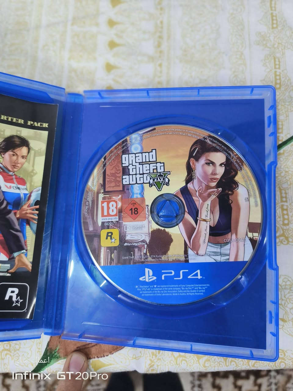 السلام عليكم
للبيع  يدة بلي PS4 جديدة اصليه مال بلي 
+قرص جي تي اي Ge te Ae
***********
