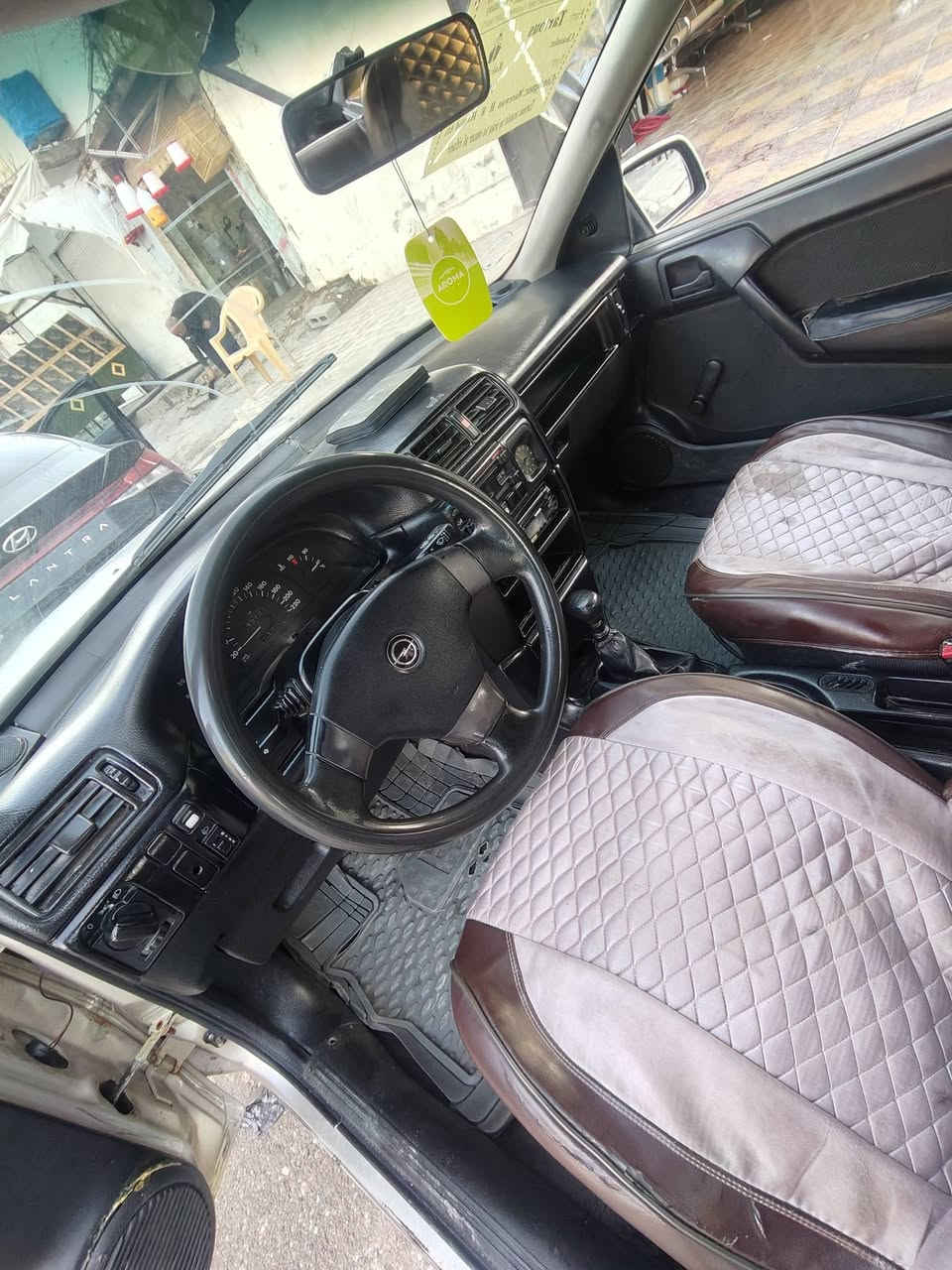 ابيع نقد بس.. فكترة موديل 1991.حجم 16المرغوب.. كير شرط مكينة شرط رقم نينوى الماني سنوية 2029.صاحبهة بل موصل شرط الوكالة والتحويل.. كاربون موجود سياره نضيفة ومال بيت تجي تجيك وتفحص وتشوف بعينك سياره نضيفة.. ضرر ما بيها.. السعر 35 وبيها مجال شي بصيط.. مكان الايمن شقق اليرموك ***********.. ***********.. ابيع نقد بس
