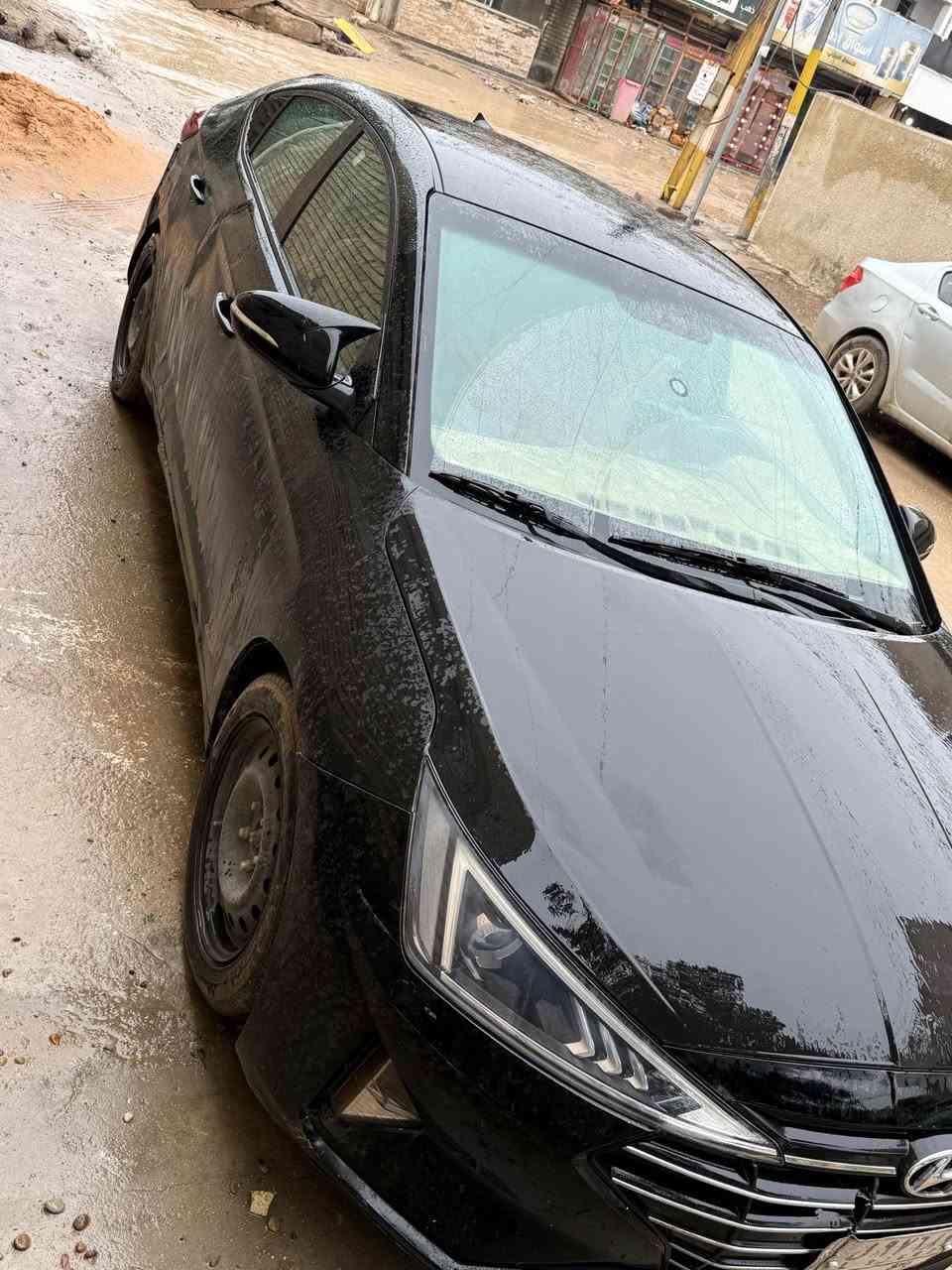 النترا 2019 كندي سيارة جانت بمكتب تعليم و بيها طخطخات موضحة بالصورة مكينه مكفوله كير محور AT مرغوب حدادية نص عمر 
كربائيات مكفوله 
تبريد بلادي 
مواصفات 
اشاير بالمري 
رادار خلفي 
ثلاث انضمه قيادة ￼ Sport Smart Normal ￼
تدفئة كشنات
كامرة خلفيه
سعر قفل قفل 100 ورقة  ما تنزل ربع دينار باسمي تحويل ثاني يوم 
*********** بغداد, العراق
