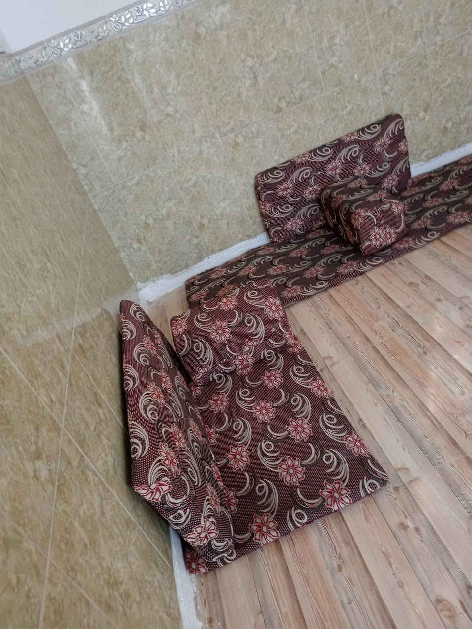 تعال يمي
نص جلسه ٣دواشك نص بيع سريع
٣٠ يريدهة يجي يشيلهة
الاتصال ***********
الحر سواده مدرسه حسام
