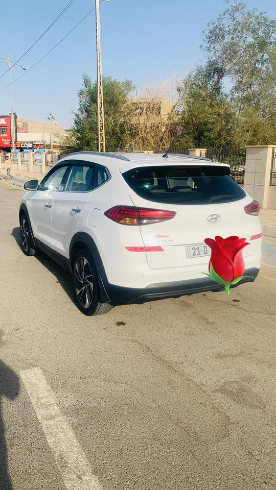 للبيع توكسان 2020 المواصفات
تشغيل بصمة وابواب بصمة 
كراسي كهرباء عدد 2 
حساسات امامي وخلفي 
وضعيات القيادة ايكو وسبورت وكمفروت 
السيارة ماشيه 83 
السعر 208$ رجاءً الي مو شراي لايكسر السعر 
مكان السيارة كركوك 
للاستفسار  الاتصال على الرقم او الخاص 
***********
