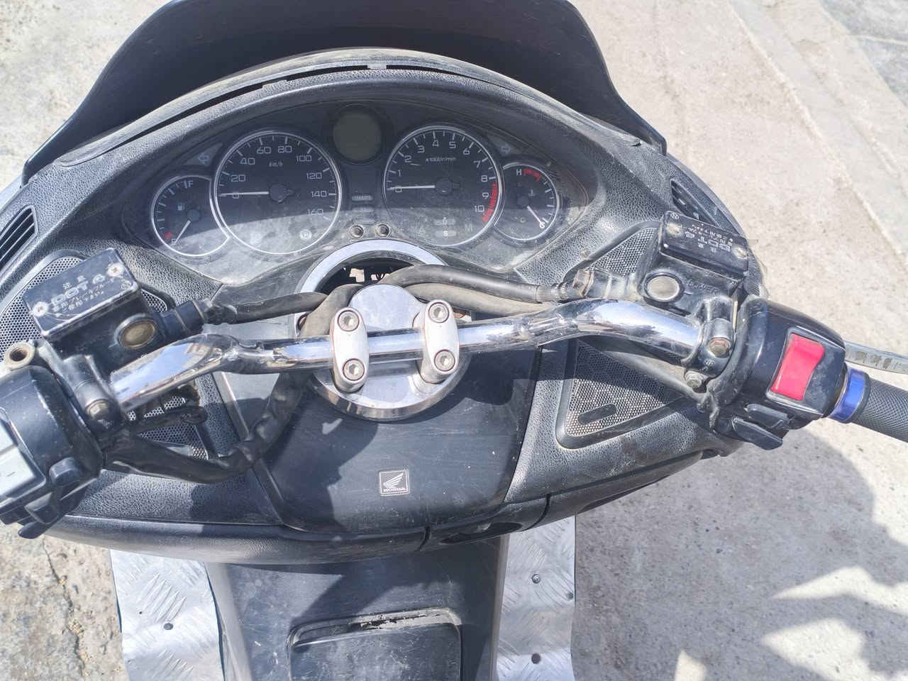 دراجه فورزه 09
للبيع 
بيه ولف ضعيف 
كهربائيات كامله 
دراجه حلوه بس ولف بيه 
سواداته نضيفه 
بيع ومراس شعندك نزل 
للتوصل ***********
