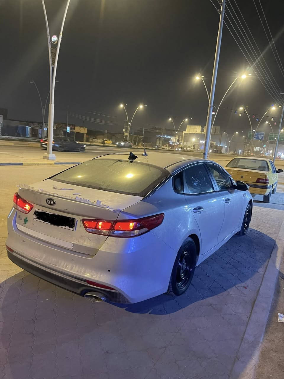 اسلام عليكم K52018اصل السيارهً (ادوات ادوات ادوات)السياره كلش جديده  وبرغي ما ناقصهه كص جنطه وشغل باجات اله فول السياره سستم زنون سستم صوت دمام تايرات جدد السياره نصبتهه اتخبل السياره60وبيه مجال المكان البصره)***********
