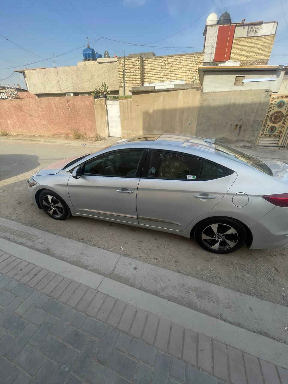 السلام عليكم سياره النترا فول موديل ٢٠١٧ ابيع مصبوغة حزام السعر 100$وبيه مجال قليل للاستفسار اتصال على رقم ***********
