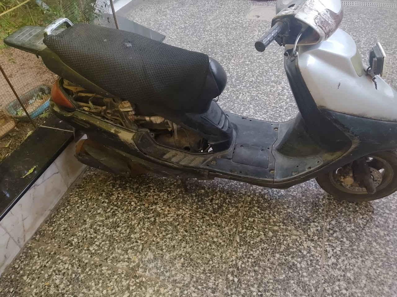 الـبيع . فراشه فضائي ياباني . مكينه فول
فقط يراد اله كلج امامي بي صوت طكطكه + الباقي مثل تشوف بيعينك كهربائيات شاير يمنه يسره شغله سعر 250 وبيه مجال *********** طالبيه
