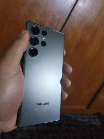 S23الترا
الجهاز غني عن التعريف 
عملاق بمعنى الكلمة 
فول نظافة 
شرق اوسط دبل سيم
سعر 775وبي مجال 
***********
***********
