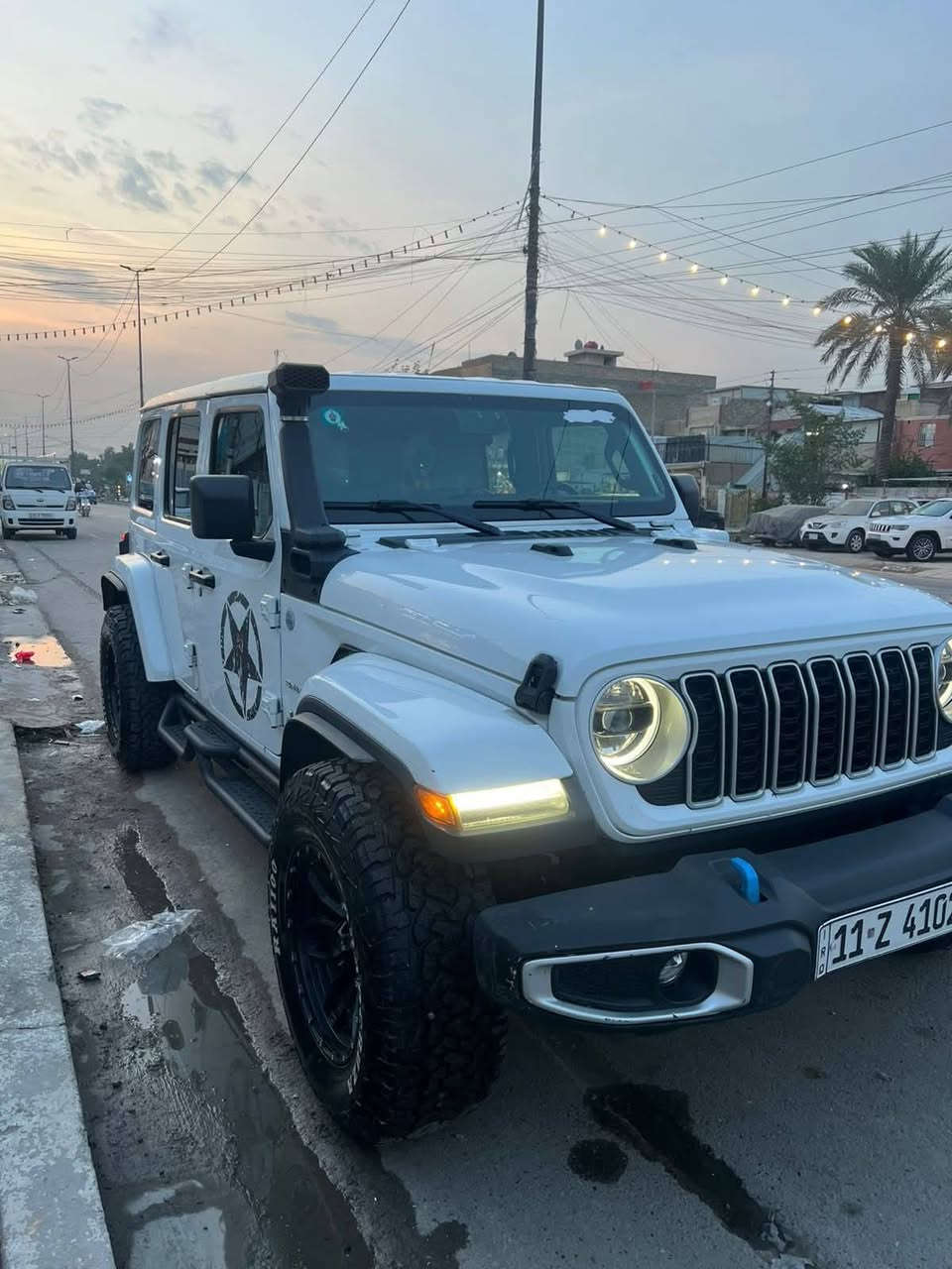 السلام عليكم بيع لمراوس جيب سحاري موديل 24 رقم بغداد ثلاث منظومات شحن هاي بنزين ***********
