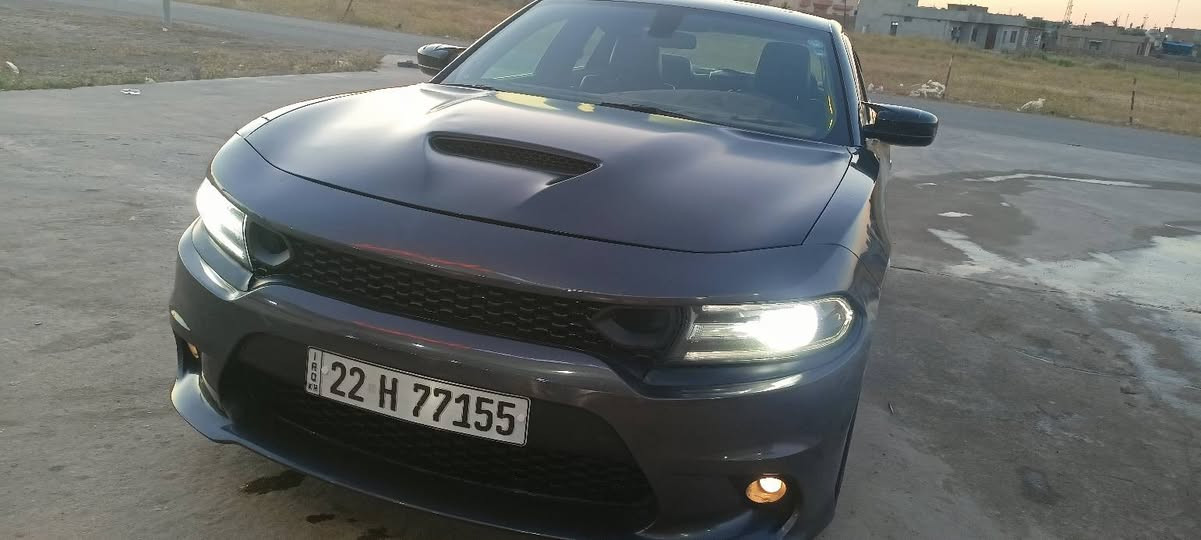 السلام عليكم جارجر للبيع موديل 2020 فول مواصفات S  مكينه 3600 ماشيه 121الف مايل كشنات كهرب كير محرك و تحويل بشرط مكان موصل ناحية الشورة *********** السعر240وبيه مجال
