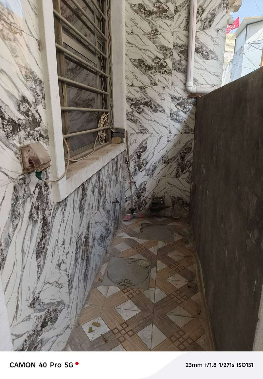 ⛪⛪⛪⛪⛪⛪⛪⛪⛪
مساحة / 63 م
واجه 4/متر 
قصيريه /3متر 
السعر /120مليون وبيه مجال

  و تتوفر كافة الخدمات . 
يحتوي على :
الطابق الأول:- استقبال + مطبخ + غرفة +  خدمات صحية .
الطابق الثاني :- غرفتين نوم + خدمات صحية + بيتونة + سطحين. 
📍ا:- سبع ابكار شارع الدب  
أو المدخل الثاني خلف سوك السمجه ليغاد من ألعاب الهبي دي
 ==================== 
يمكنكم إرسال عروضكم العقارية ( اراضي _ دور _ عمارات وكل ما يتعلق بالعقار ) ما عليكم سوى إرسال المعلومات برسالة واذا كان متوفر صور للعقار لعرضها في المكتب وعلى صفحتنا على الفيس والله الموفق
نسبة الدلالية / 1 /بل 100
====================
للاستفسار اكثر تفظل اتصل خاص بدون كتابه مكتب دلالية  للعقار


**إذا كنت صاحب هذا الإعلان وتريد حذفه لأي سبب، رجاءا أرسل رسالة إلى الدعم الفني**