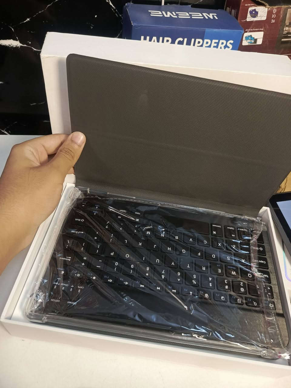 ايباد بهذا الشكل كل  المواصفات مذكوره ب صور


**إذا كنت صاحب هذا الإعلان وتريد حذفه لأي سبب، رجاءا أرسل رسالة إلى الدعم الفني**