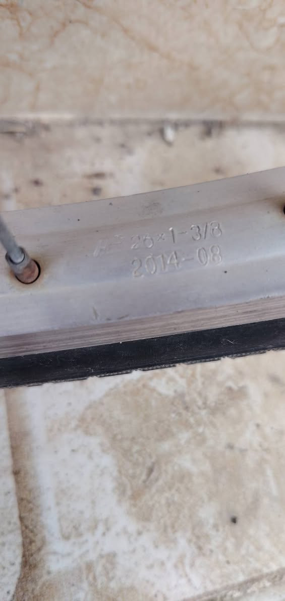 السلام عليكم باسكل لبيع نضيف  السعر ٧٠ بي مجال العنوان جمدني الي يحب يشتري يجي خاص


**إذا كنت صاحب هذا الإعلان وتريد حذفه لأي سبب، رجاءا أرسل رسالة إلى الدعم الفني**