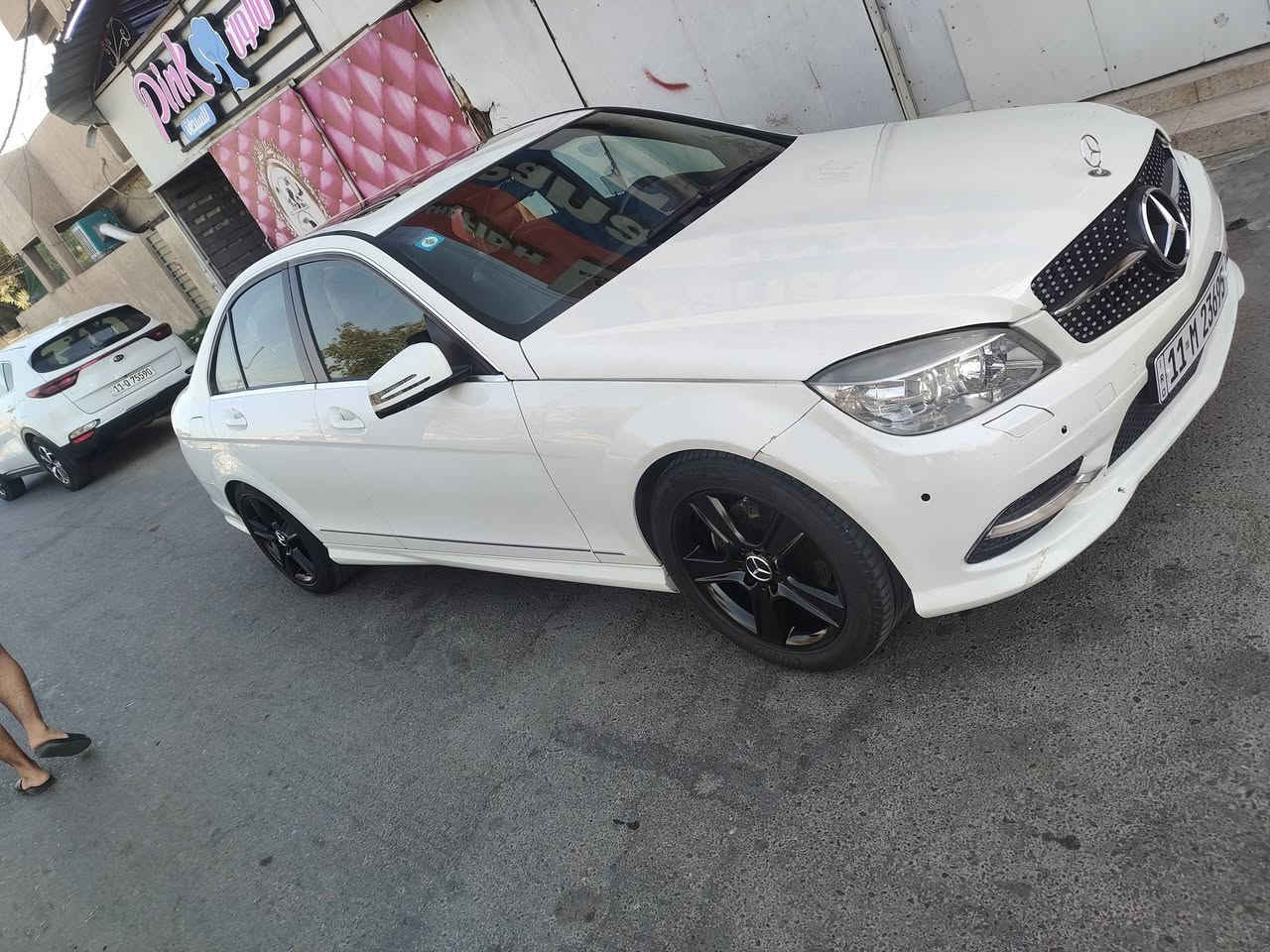 سلام عليكم مارسدس c300 موديل 2011 فول مواصفات مكينه 6 سلندر خراطيم عقل فوك مكينه وكير وتبريد شرط الفحص السياره جديده مال جناي السونر بل منشور اقرا تفاصيلهه وشوف السونر وخابرني السعر ب 145 او مراوس مكاني بغداد حي الجهاد *********** السياره بسمي تحويل مباشر
