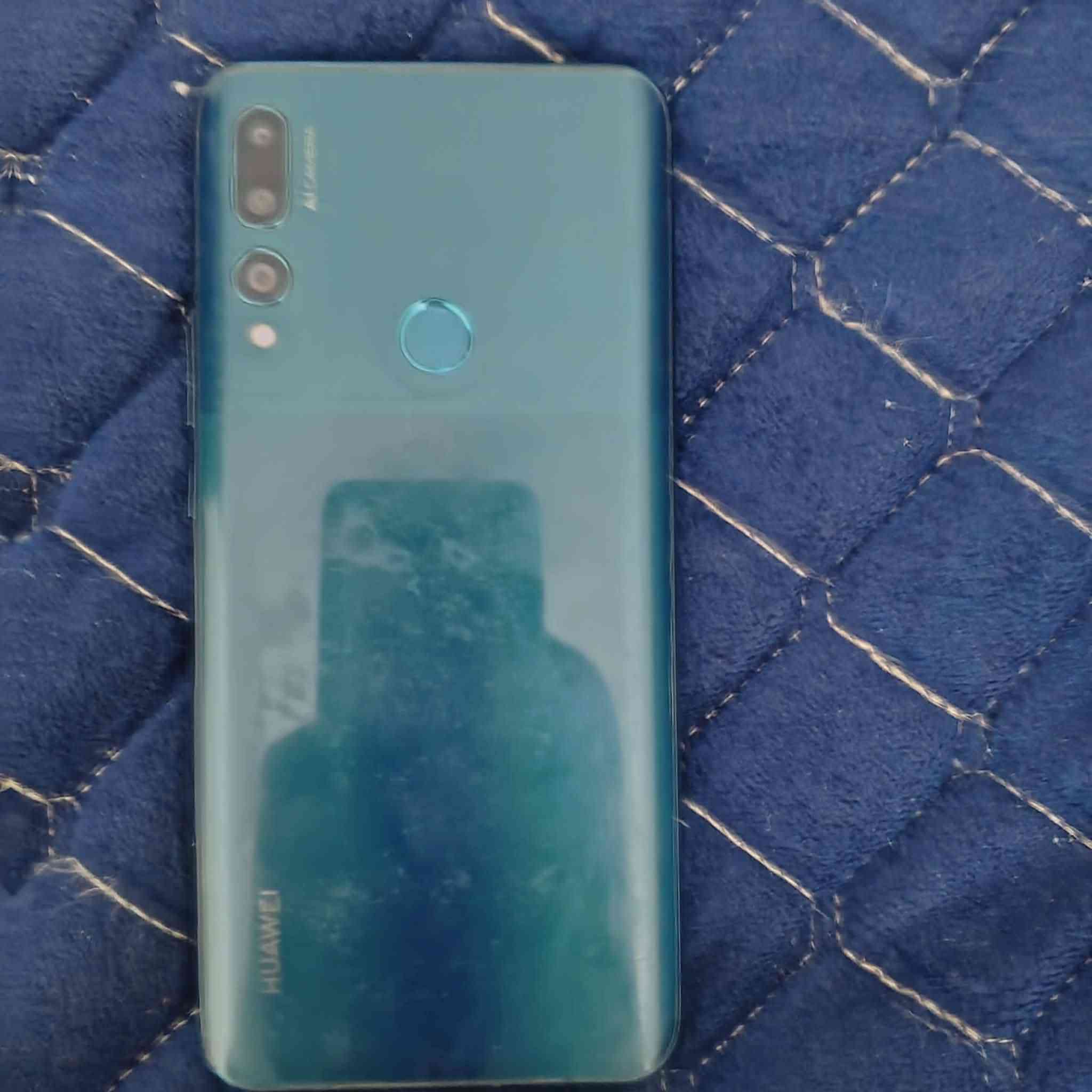 Huawei  Y9 😍
الجهاز نضافه 85٪ 😍
المواصفات 
1.كاميرا 50 MPH😍
2.ذاكره 128 GB😍
3.عشوائية 4😍
4.دقه 4k😍
5.الشاحنة الاصليه موجودة 2 متر😍
6.السعر 60 الف😍
7.شراي تعال خاص😍
8.مكان نجف حي العسكري😍


**إذا كنت صاحب هذا الإعلان وتريد حذفه لأي سبب، رجاءا أرسل رسالة إلى الدعم الفني**