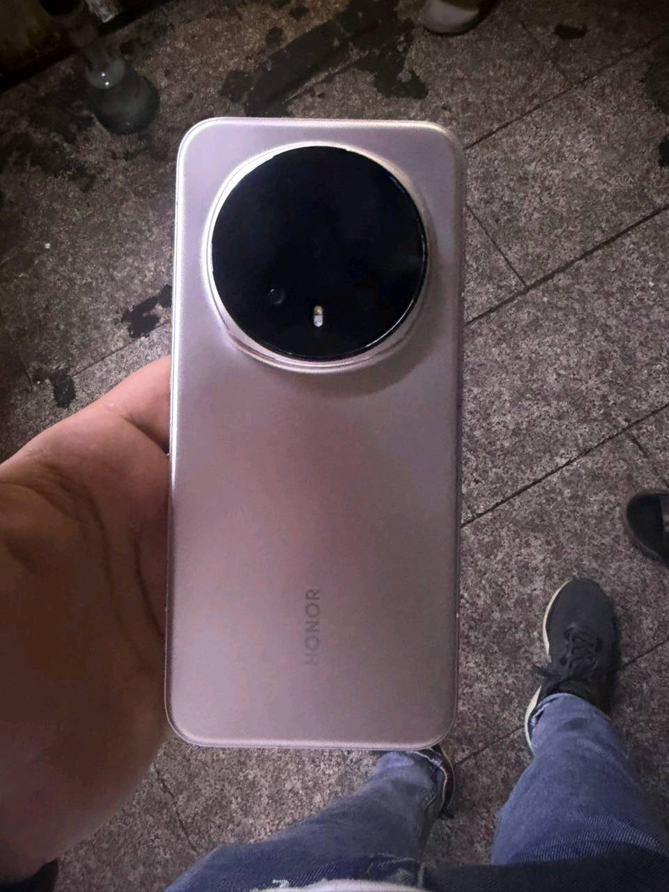 honor magic 8pro كامل ملحقات استعمال اقل الشهرين نضافة 100% ذ512 السعر 1200000 مليون و200 الف مكاني الكاظمية رقمي ***********