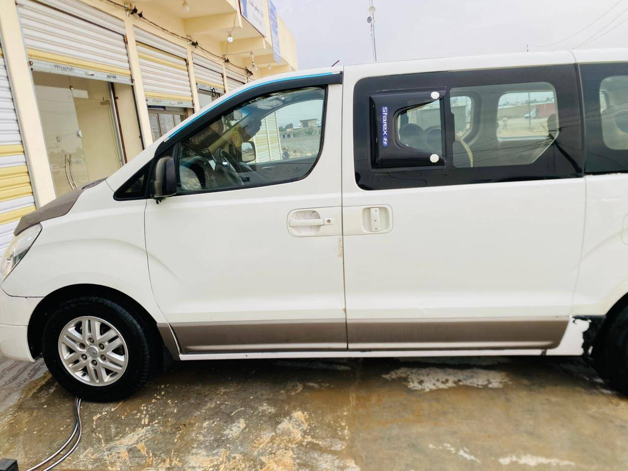 استاركس 2012
للبيع سياره مكفوله جديده 
مثل ماواضحه بالصور 
رقم السياره بغداد
السياره مكانها بغداد حي الوحده 
سيطرة الج 
للاستفسار هذا الارقام ‏‪0781 774 7099‬‏
***********
