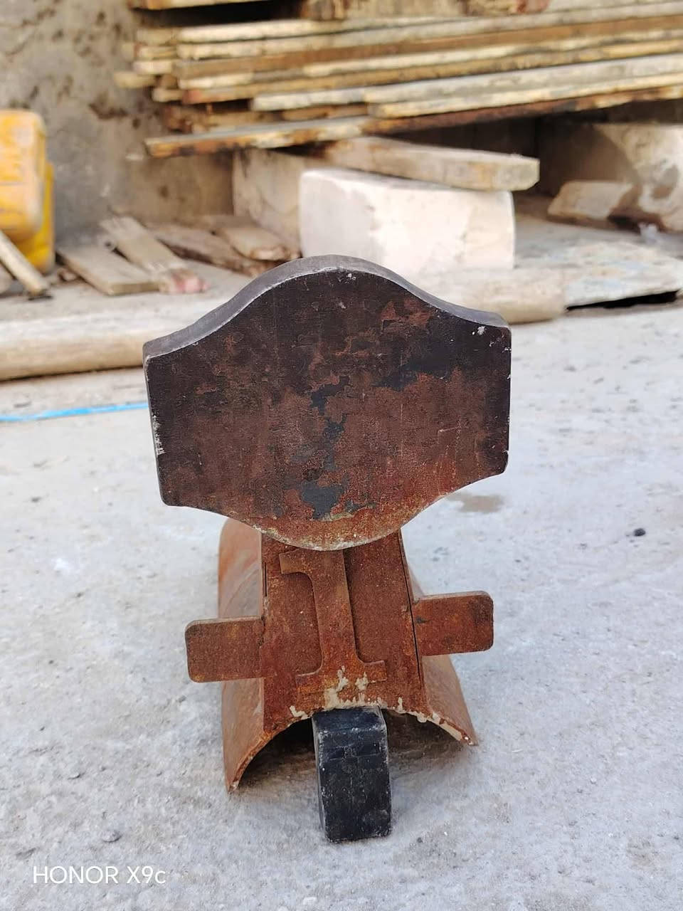 السلام عليكم
راسطه باكستاني للبيع
سعر 35 وبيها مجال
مكان حله بكرلي 
جديده كلش حتى طخ ماطخيت بيها
***********
